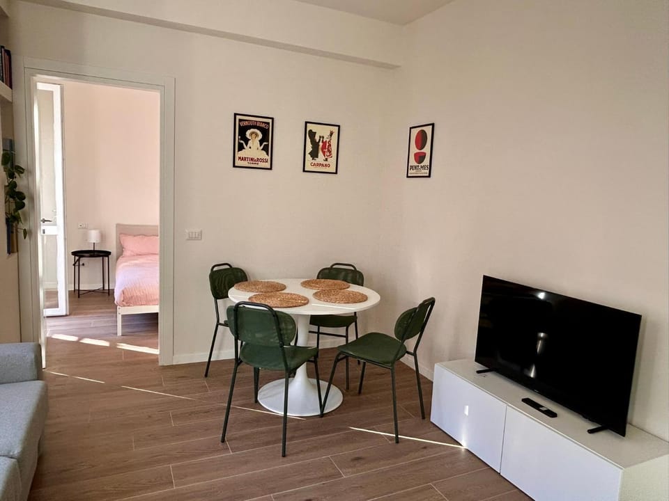 TV and multimedia, Dining area