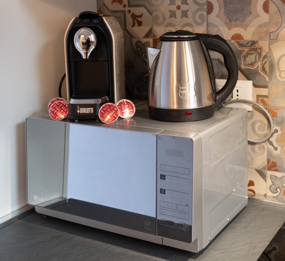 Coffee/tea facilities