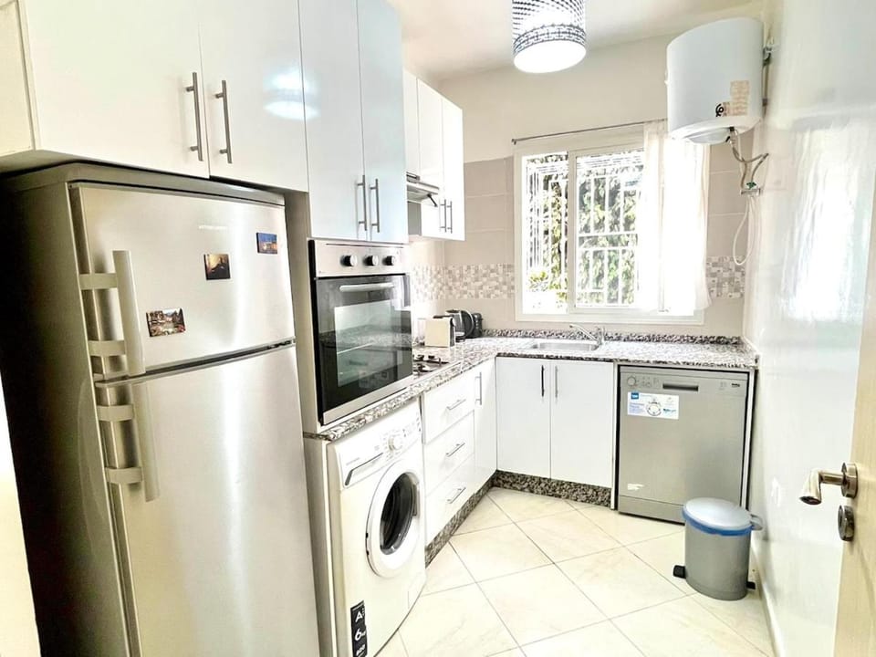 Modern, Central, Fully Equiped, Fast Wifi, AC Apartment in Agadir