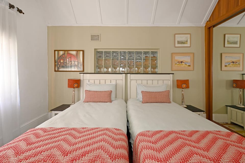 Mawethu on Mead Guesthome with Covered pool and Garden Bed and Breakfast in Cape Town