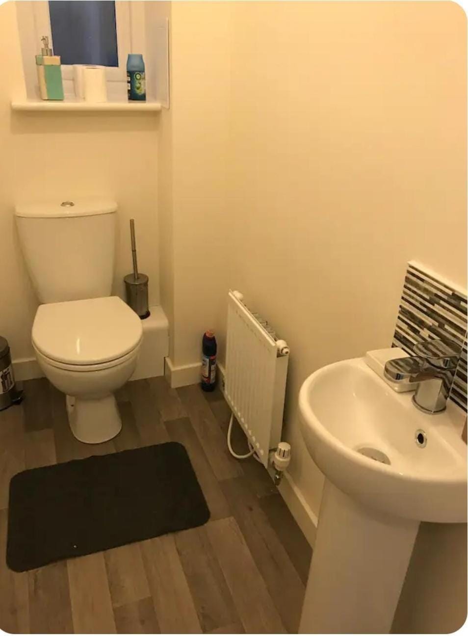 Toilet, bidet