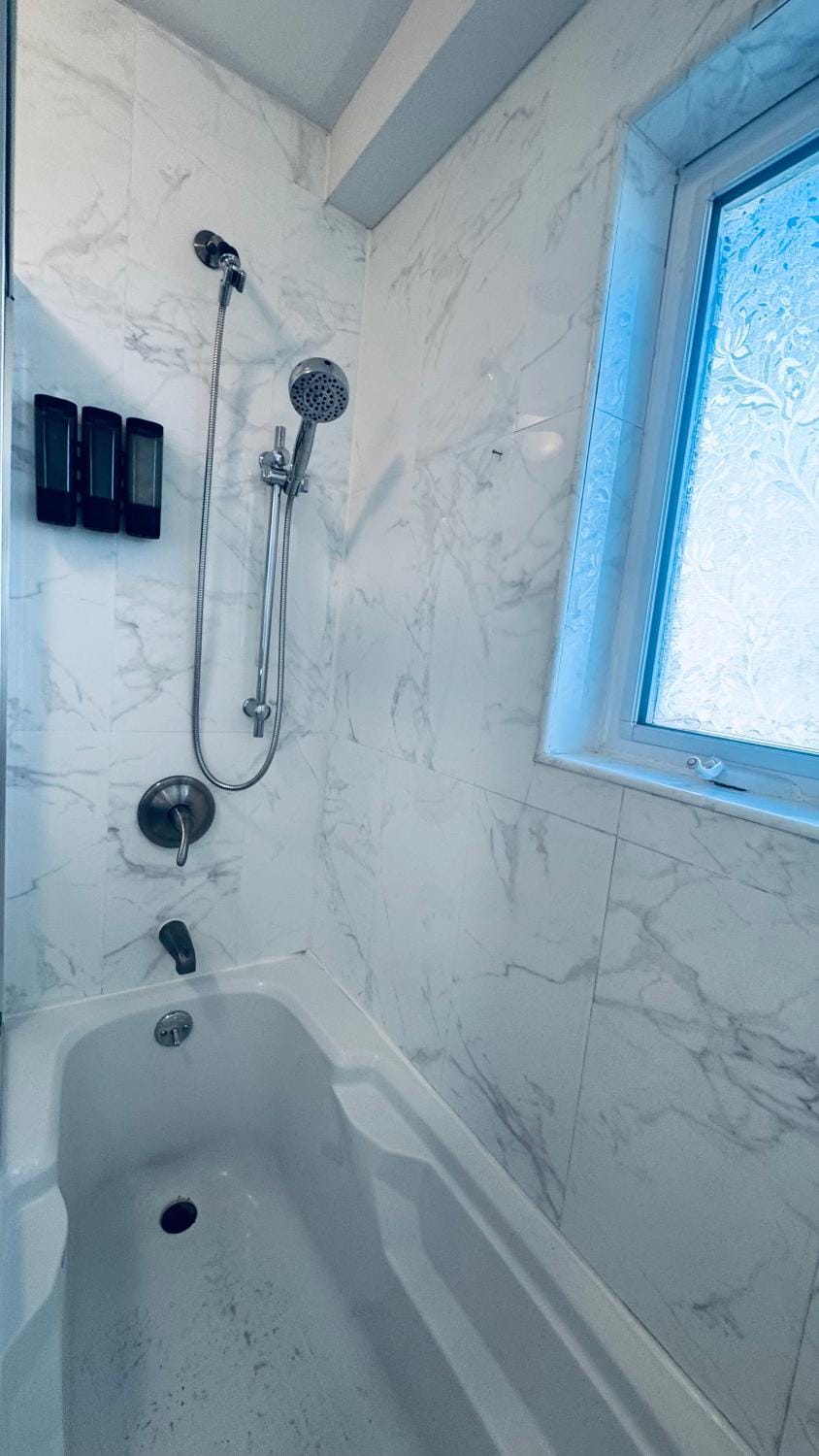 Bathroom, Bath, towels