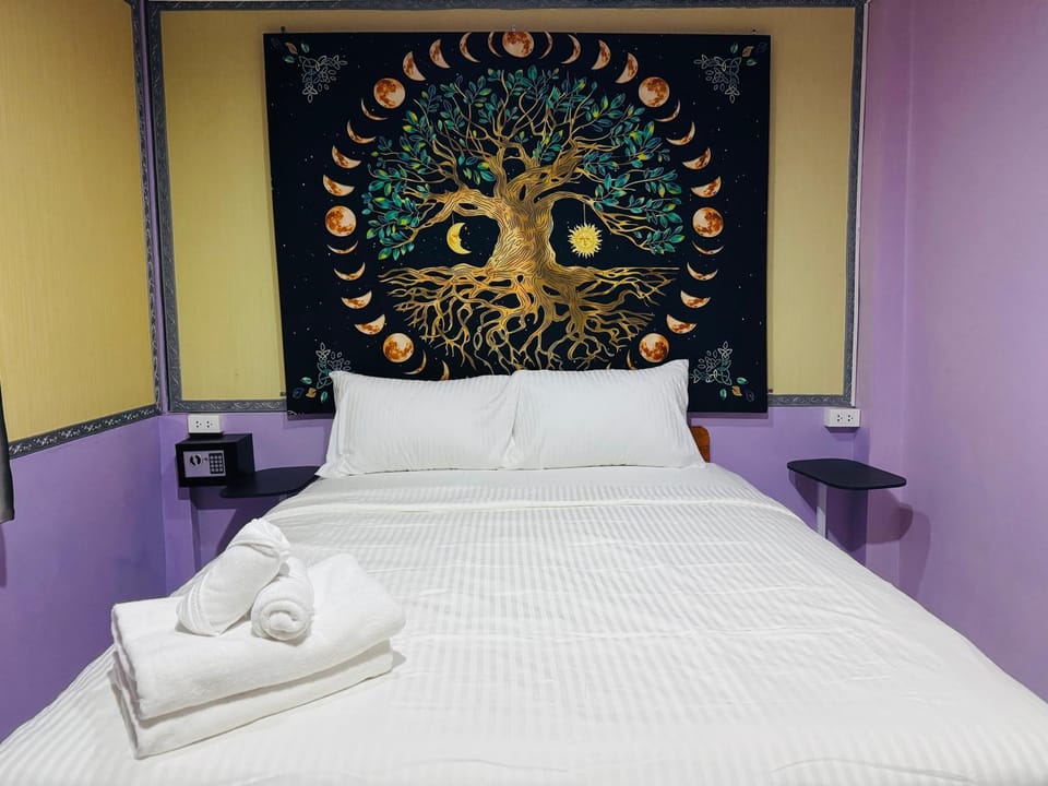 Bed, Photo of the whole room