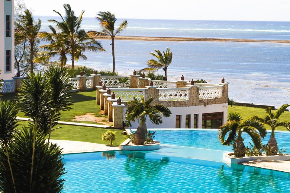 Beach, Swimming pool