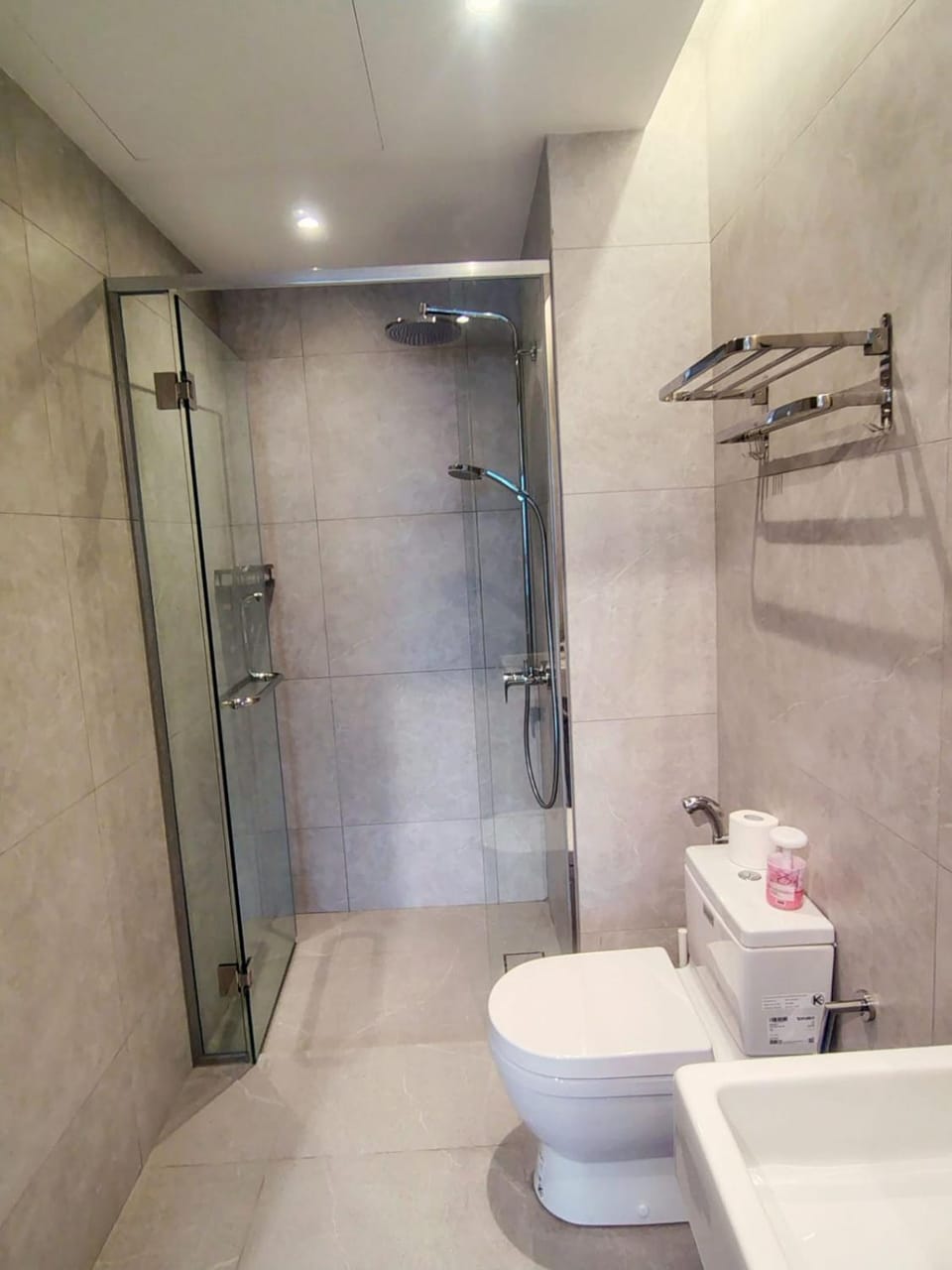 Shower, Toilet, Bathroom