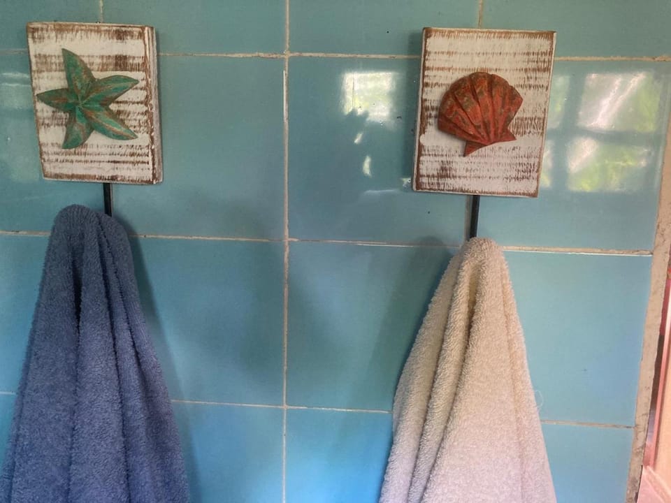 Bathroom, Decorative detail