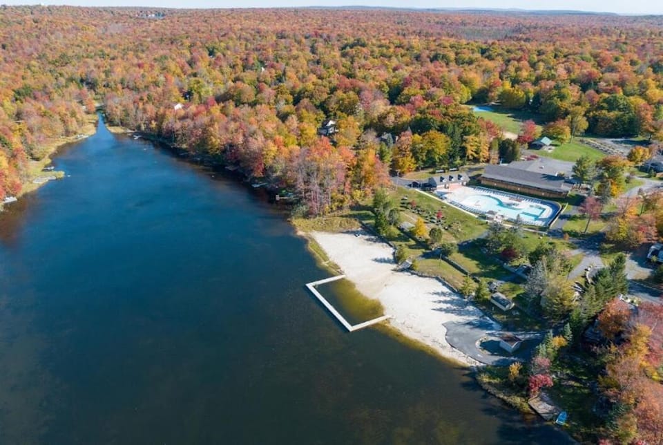 Spacious Vacation Home Tobyhanna Gym BBQ Boat House in Coolbaugh Township