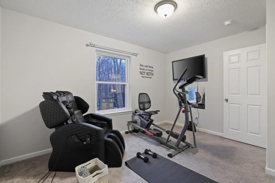 Spacious Vacation Home Tobyhanna Gym BBQ Boat House in Coolbaugh Township