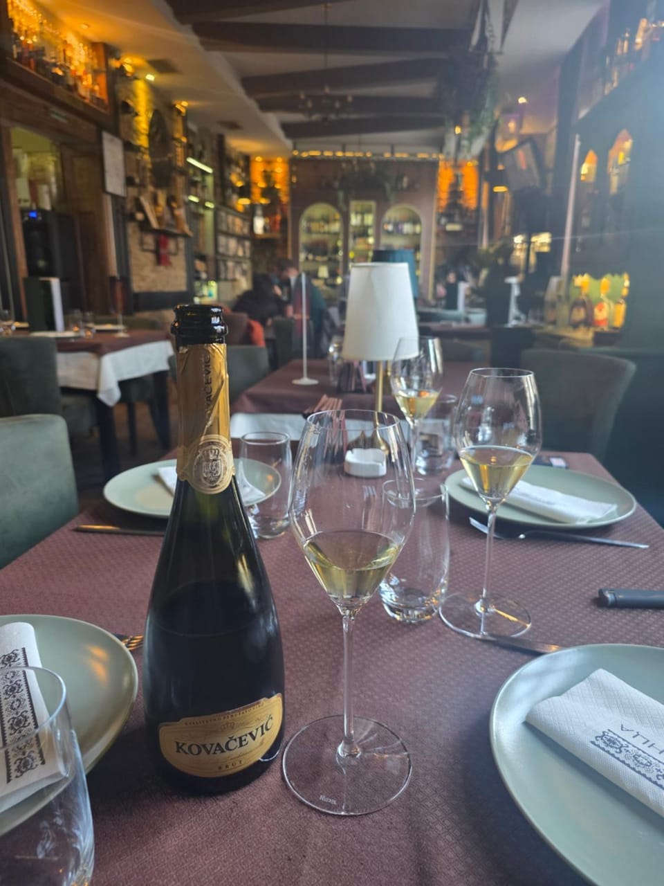 Restaurant/places to eat, Food, Drinks