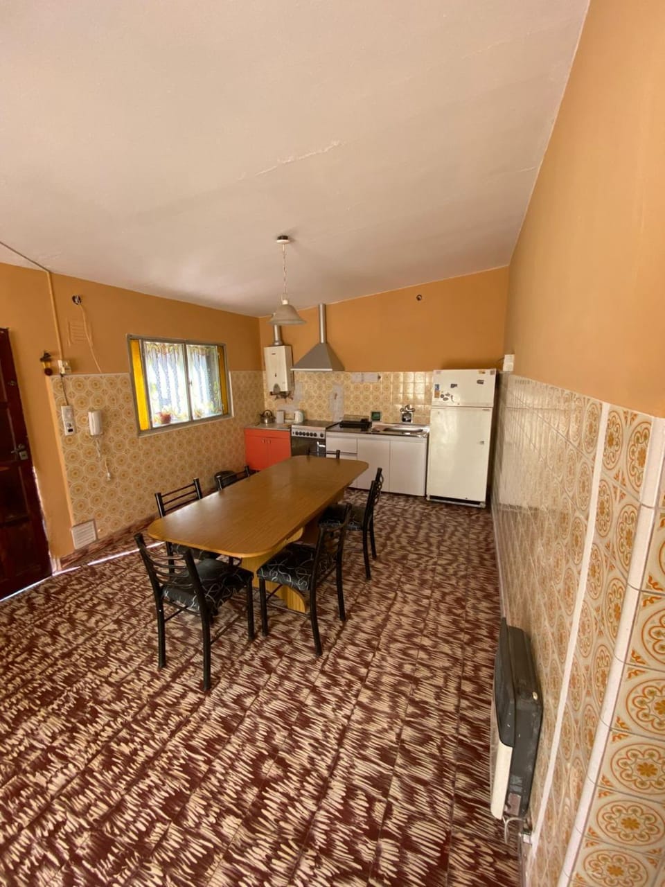 Kitchen or kitchenette, Dining area, oven, pet friendly, stove