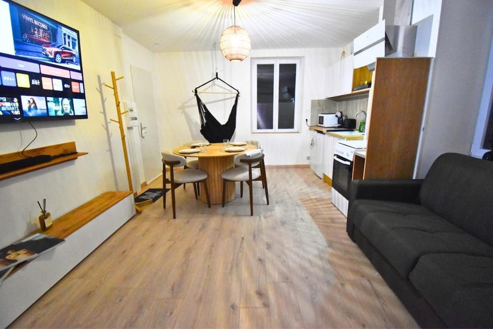 Le Sanctuaire Hirson, Spa Privatif, Sauna Apartment in Wallonia, Belgium
