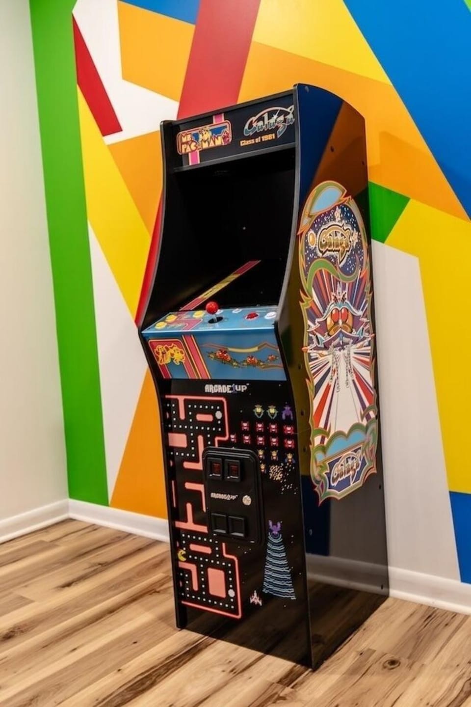 Game Room, Decorative detail, Entertainment