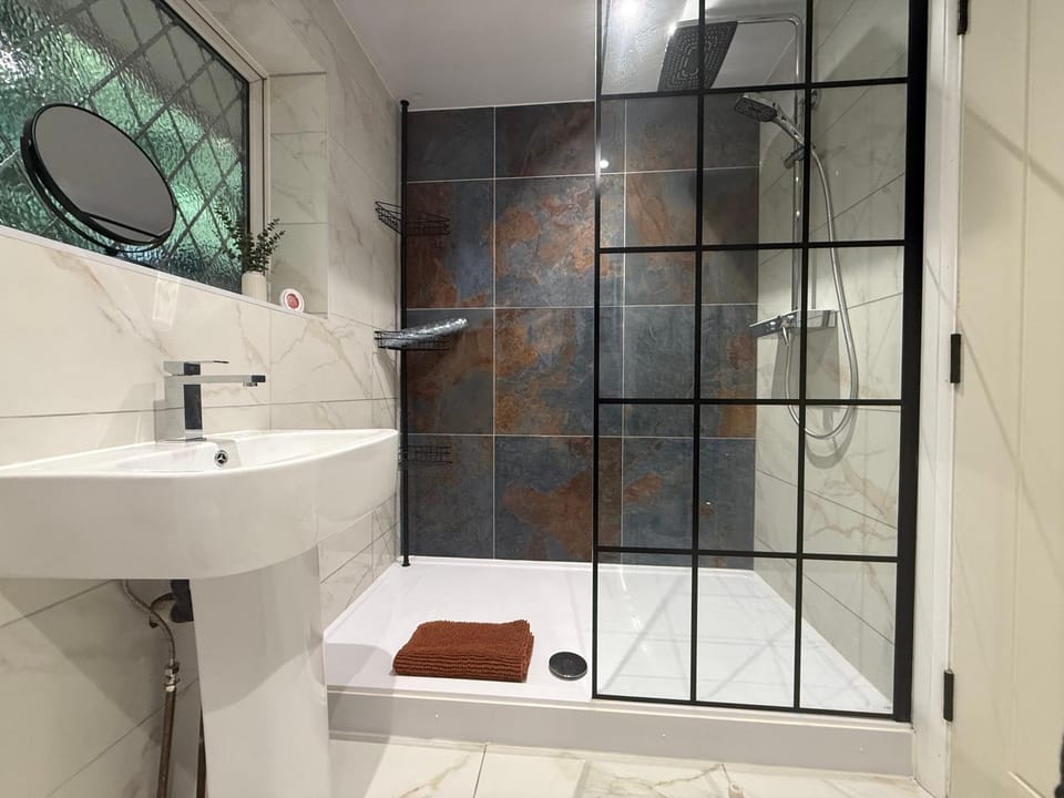 Winter Getaway - Luxury Bungalow w Games Room House in Ferndown