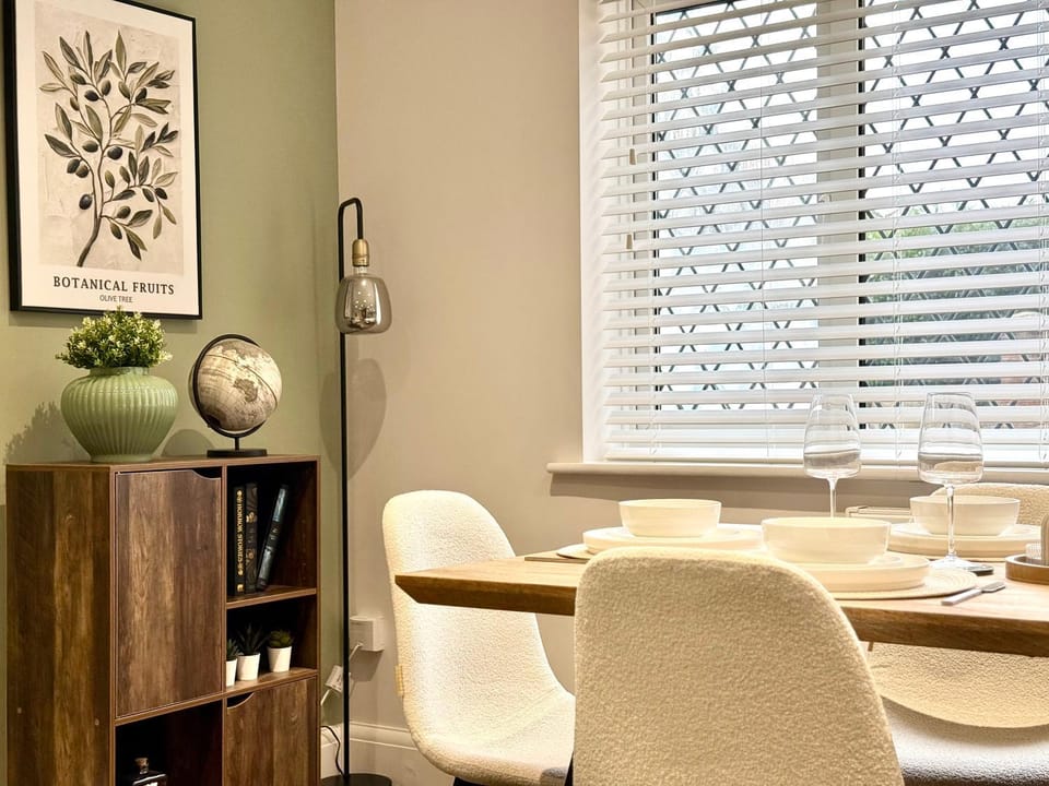 Winter Getaway - Luxury Bungalow w Games Room House in Ferndown