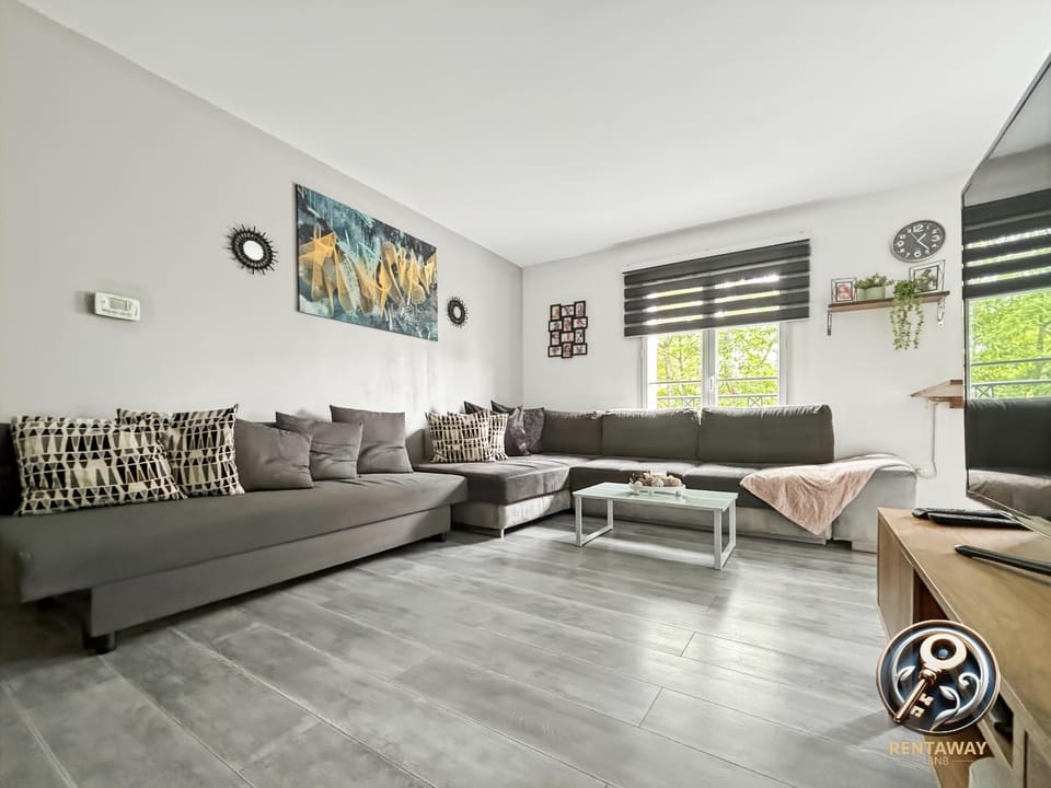 ღ One Step From Magic Disneyland - Rentaway BnB ღ Apartment in Chessy