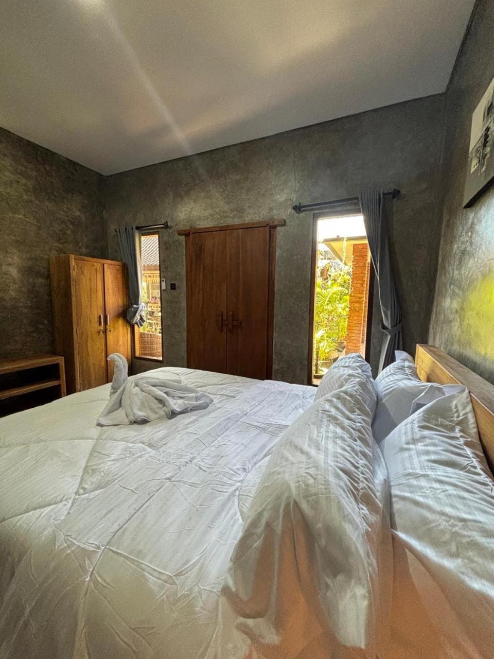 Bed, TV and multimedia, Photo of the whole room, Bedroom, towels, wardrobe