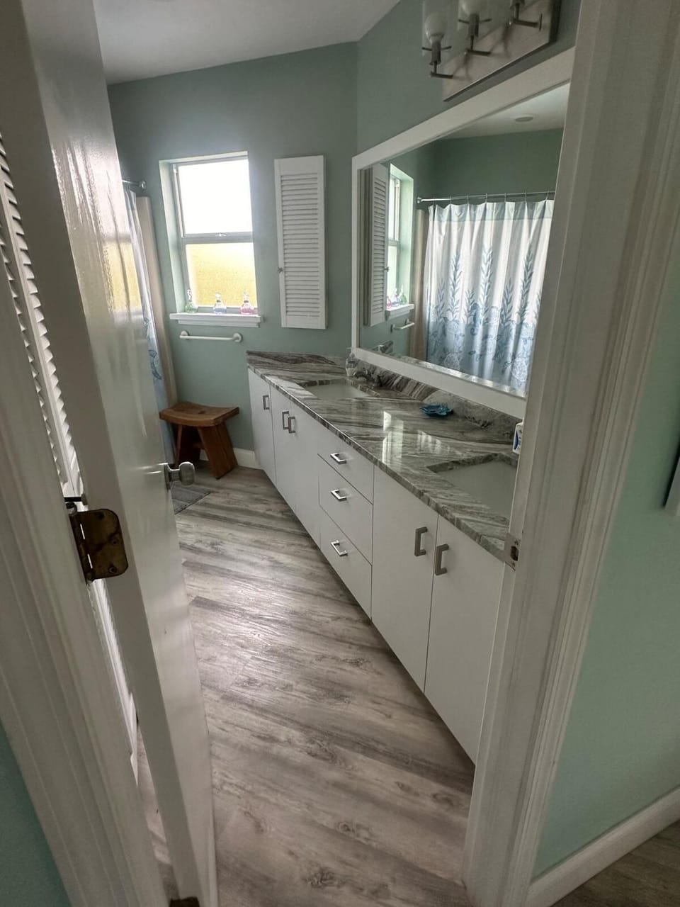 Bathroom, Bath