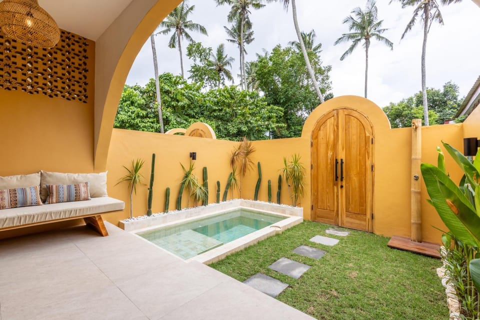 Patio, Day, Garden, Garden view, Pool view, Swimming pool, sunbed