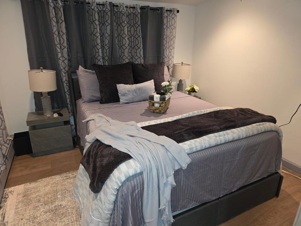 Private Garden Suite in Bayshore Apartment in Fire Island