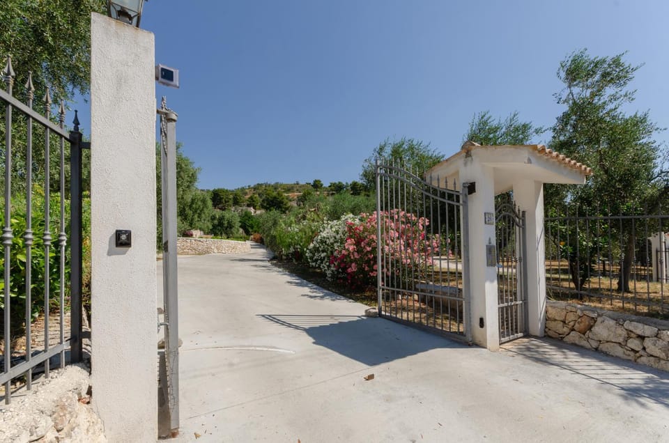 Facade/entrance, Street view