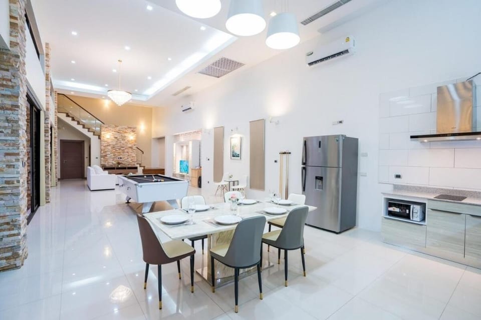 Property building, Billiard, Dining area