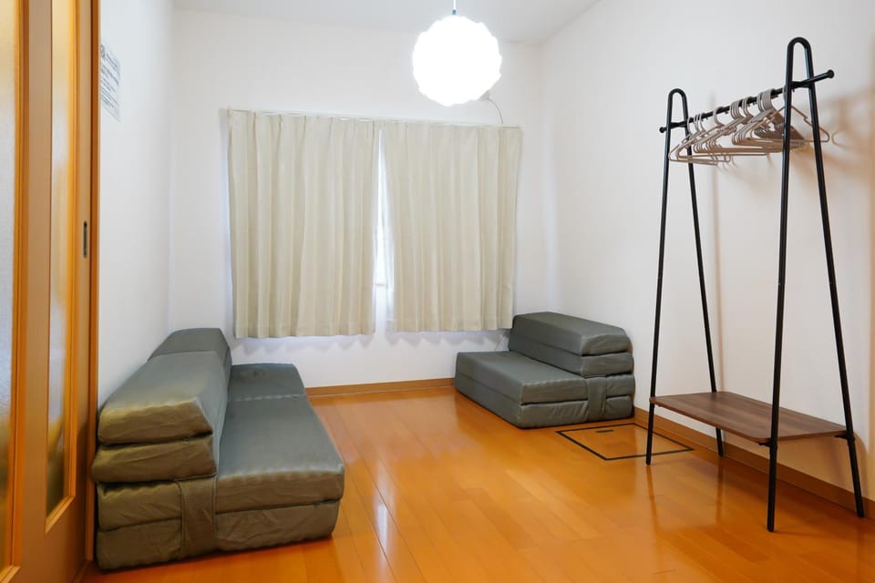 Ln36 神戸駅徒歩6分 最大14名宿泊可能な70平米メゾネット一軒家 Apartment in Kobe