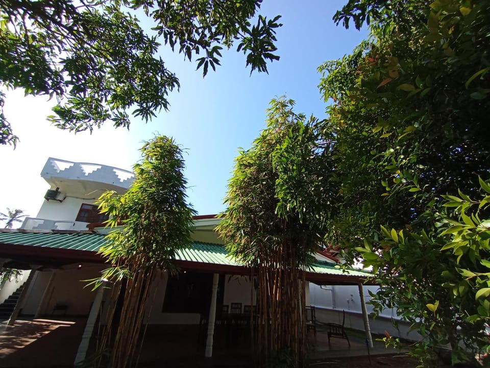 King Coco Mirissa Hotel in Kamburugamuwa