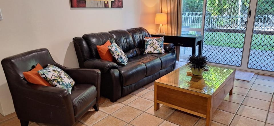 Tranquil Oasis Palm Cove Apartment in Palm Cove