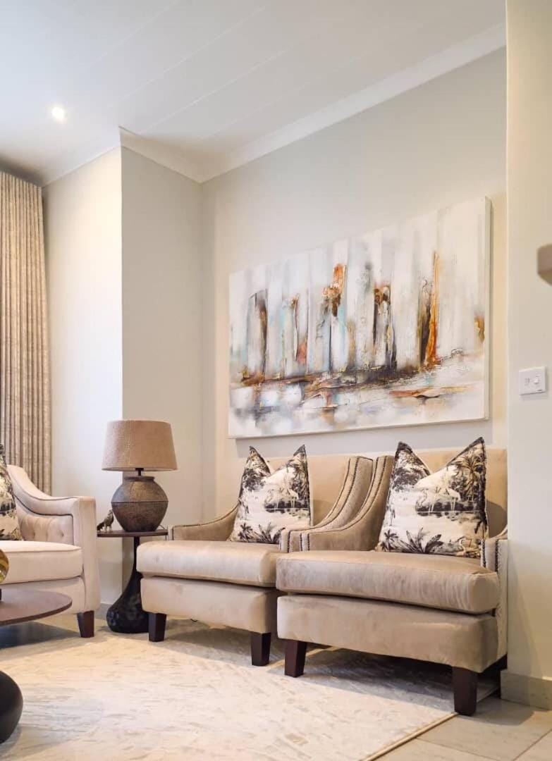 The Totem Collection - Moyo Suite Apartment in Harare