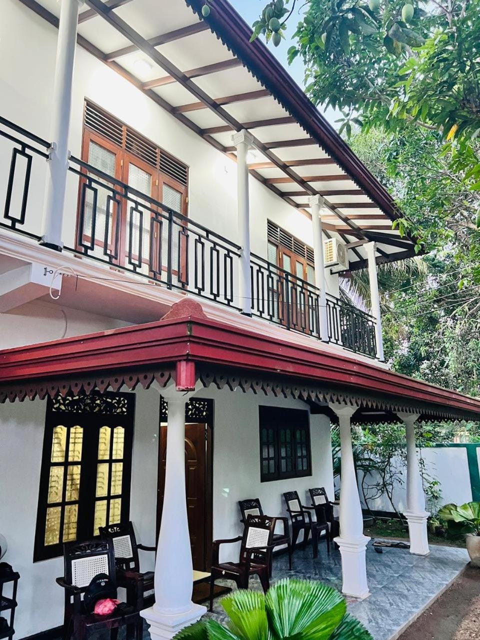Saketha Villa, Thalpe - 500m to beach Villa in Southern Province