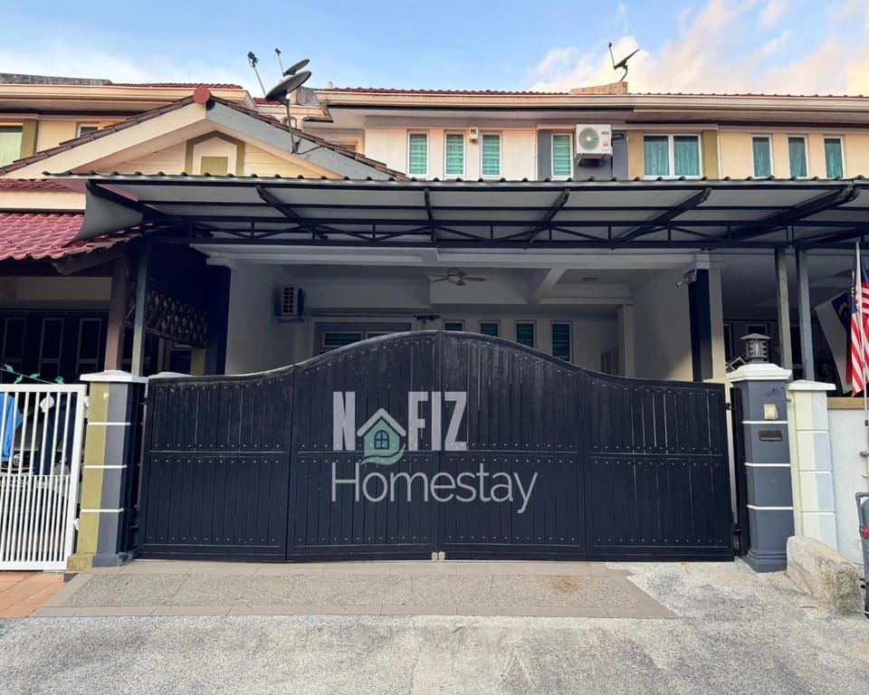 Facade/entrance, Parking