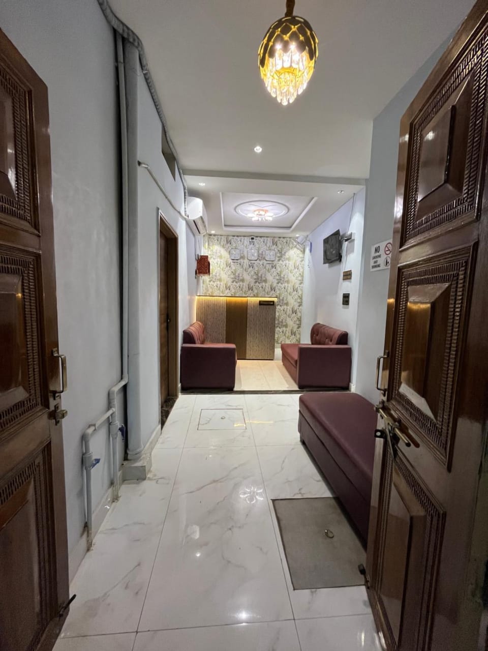 Asahi Palace Bed and Breakfast in Varanasi
