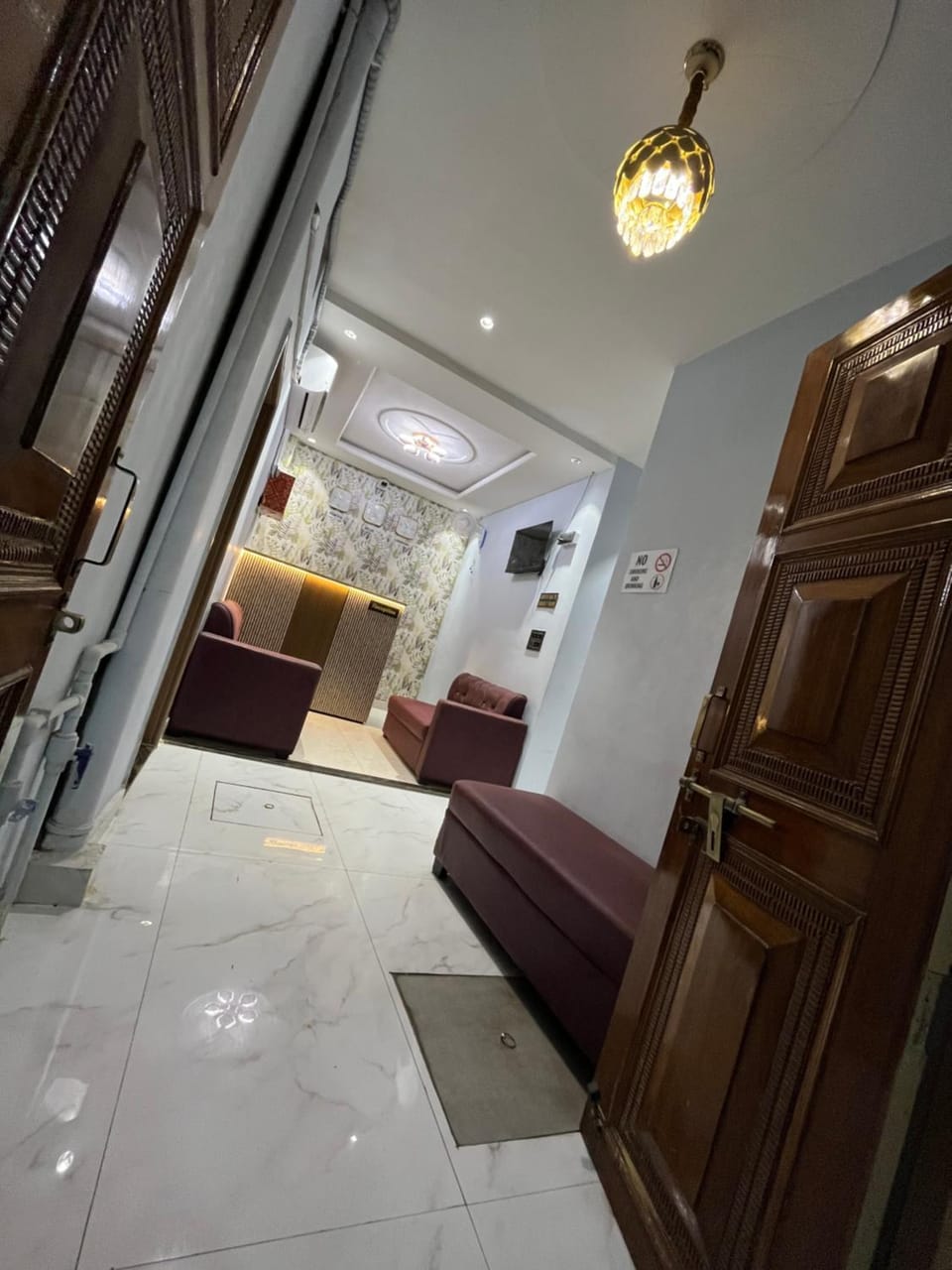 Asahi Palace Bed and Breakfast in Varanasi