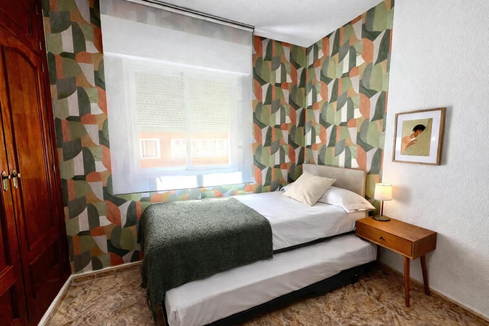 Apartamento cerca estacion y Puerto de Málaga 3 dormitorios Parking Apartment in Malaga