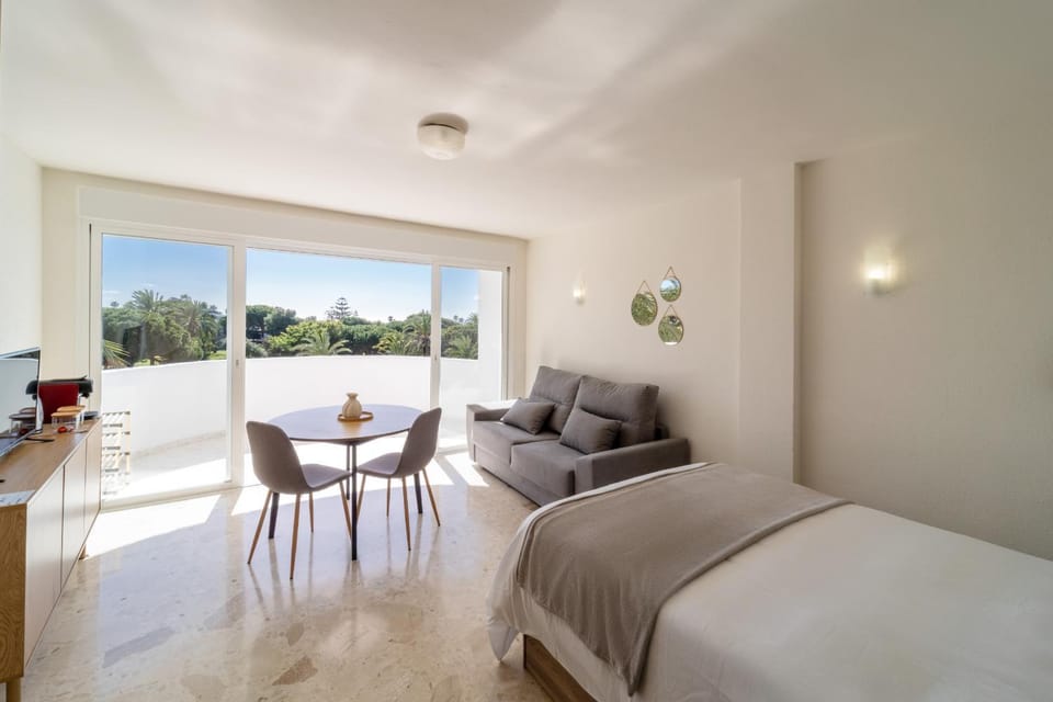 Living room, Bedroom