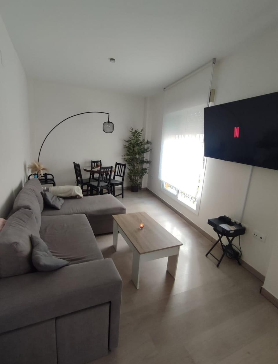 Communal lounge/ TV room