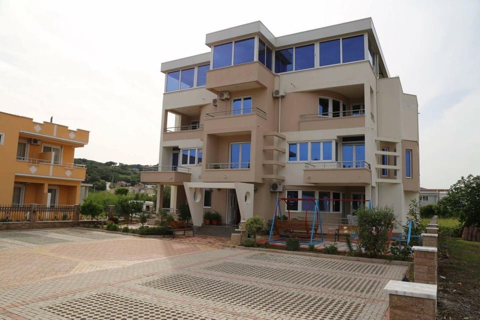 Property building, Day