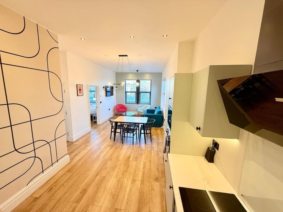 Central - Free parking- Sleeps 6 - Stylish Apt Apartment in Bristol