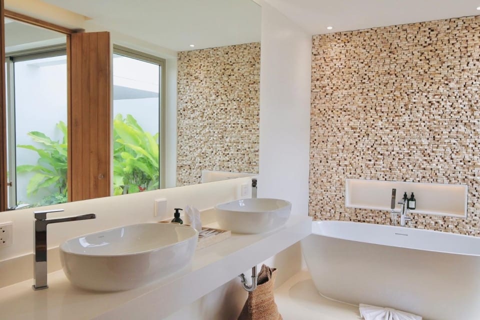 Bathroom, Bath