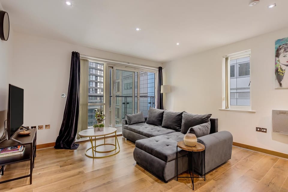 Communal lounge/ TV room, Living room, Evening entertainment