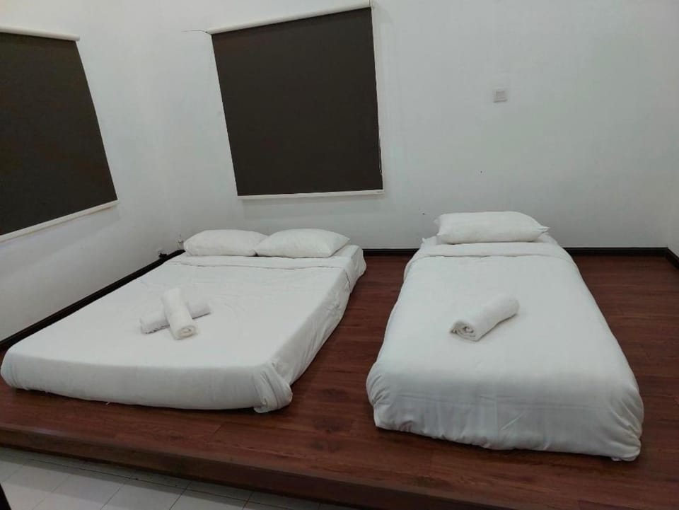 Spacious 5BR Private Bungalow for Families & Group House in Malacca