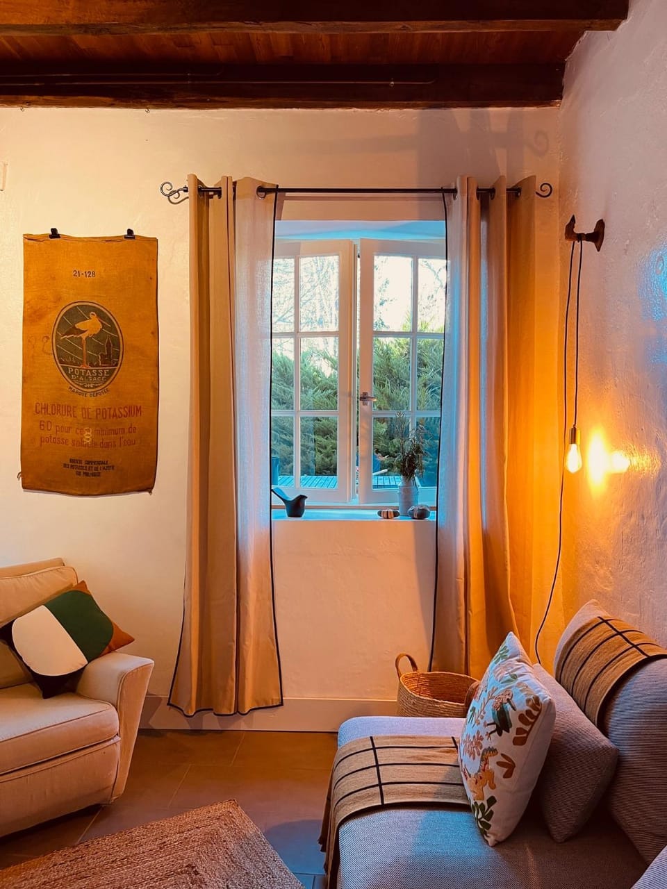 Living room, Seating area