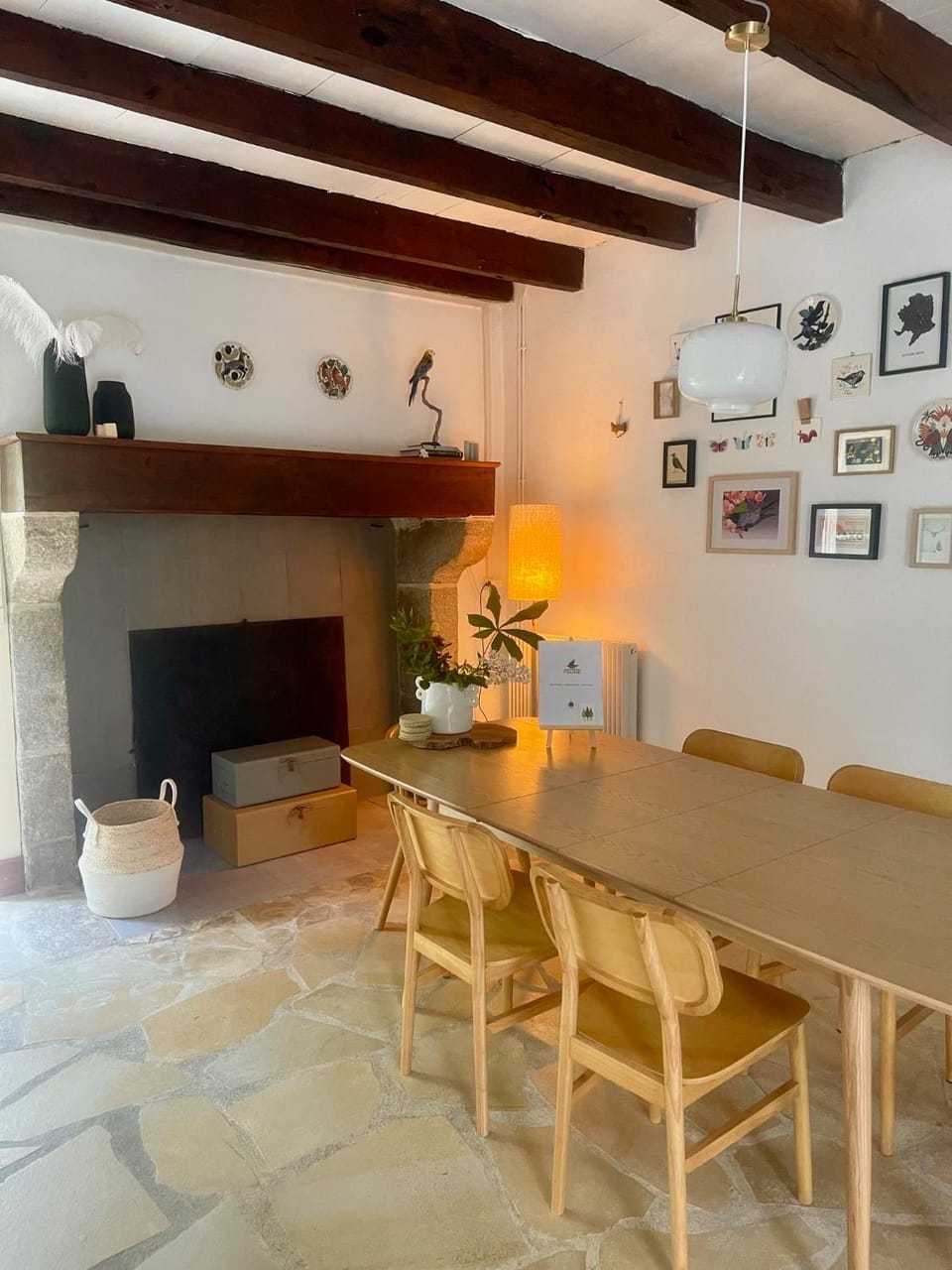 Seating area, Dining area