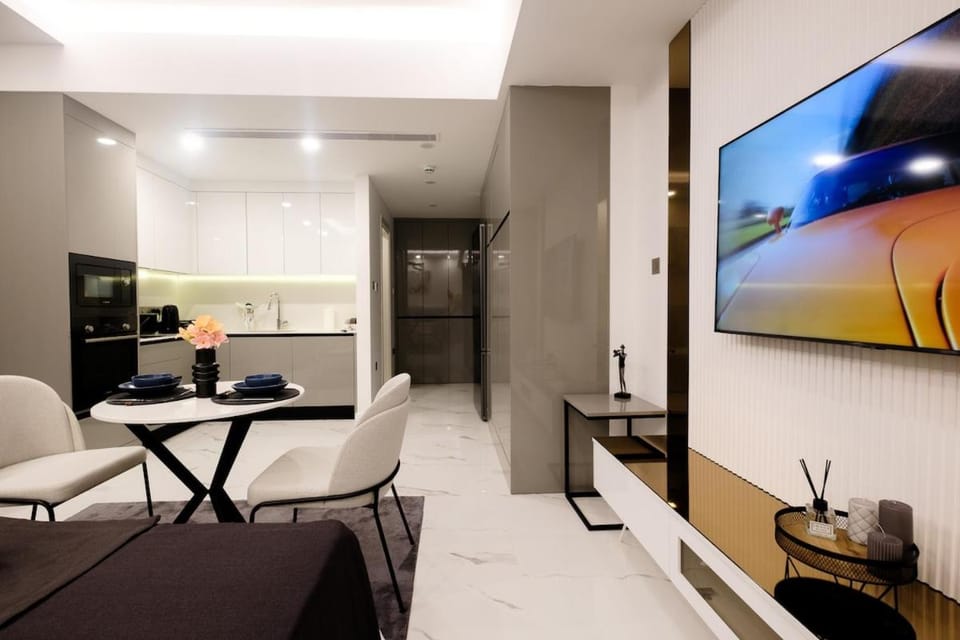Living room, Dining area