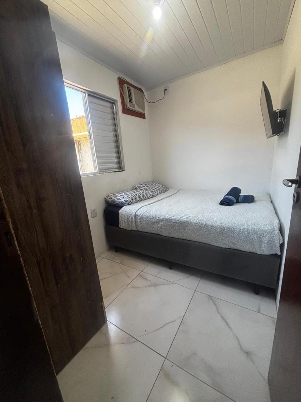 Kitnet ZERO FILA 10 minutos da Lagoinha e ponta das canas c ar Apartment in Florianopolis
