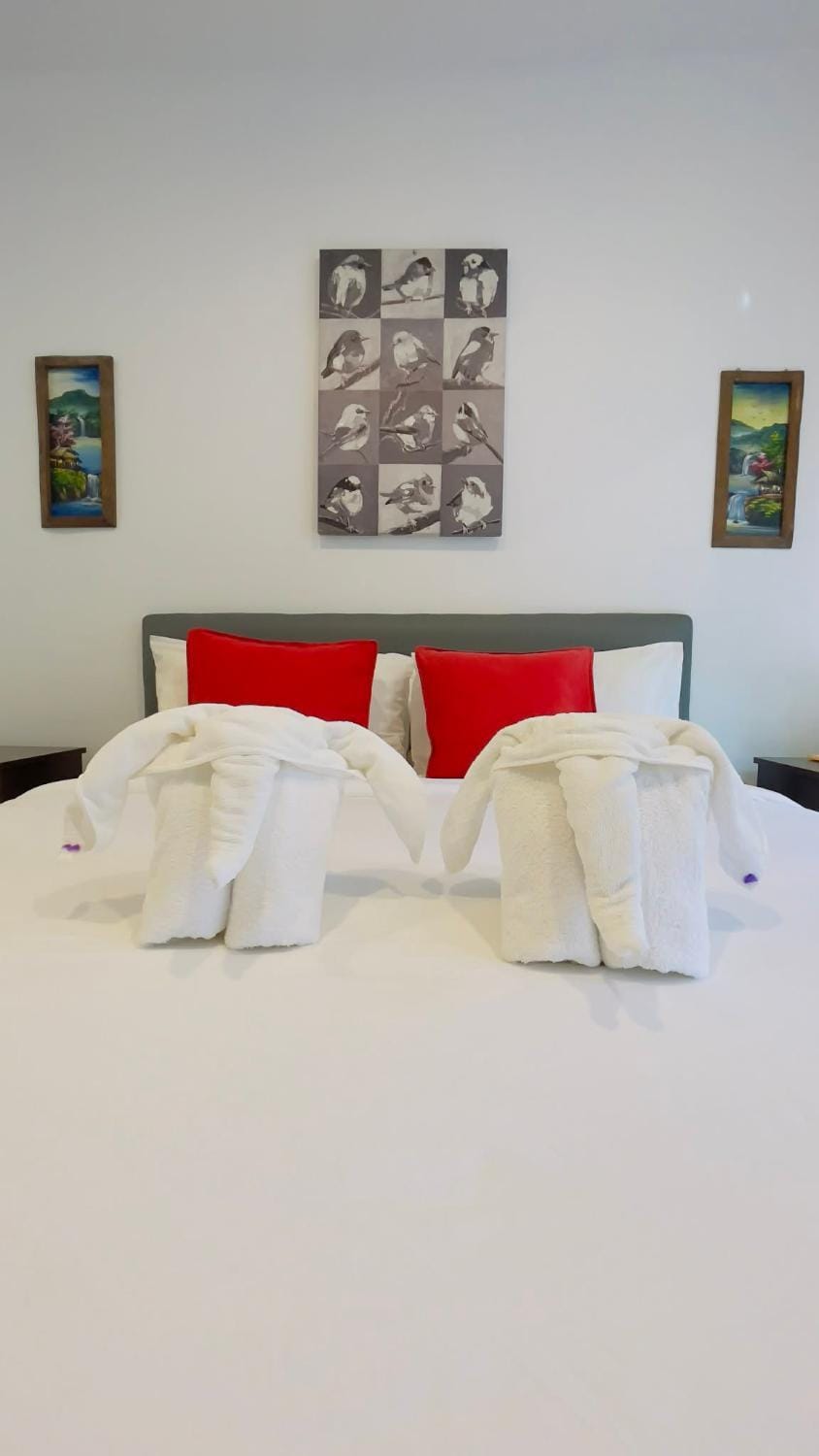 Jungle Breeze Bungalow 5, Fast WiFi, Quiet Retreat House in Ko Chang