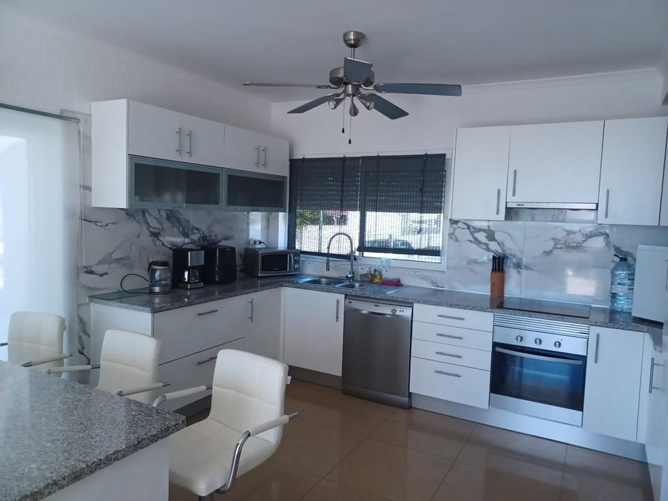 Oasis park modern villa in Portimao Villa in Portimao