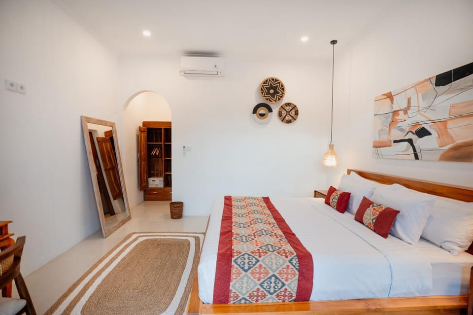 Bed, Photo of the whole room, Bedroom, air conditioner