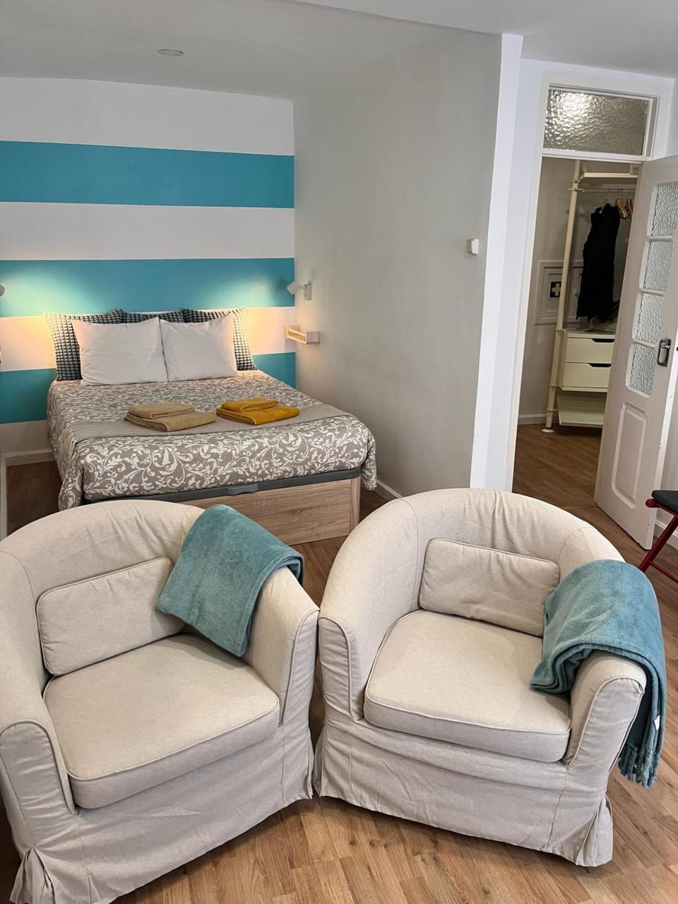 Living room, Bedroom