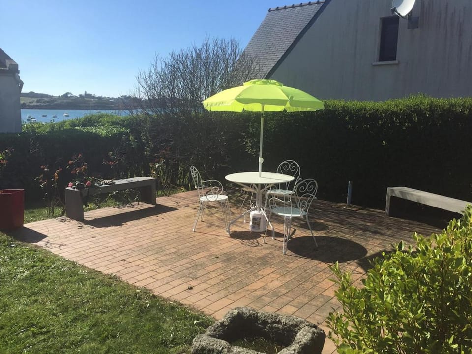 Vue exceptionnelle sur le port - REVE DE MER House in Ploudalmézeau